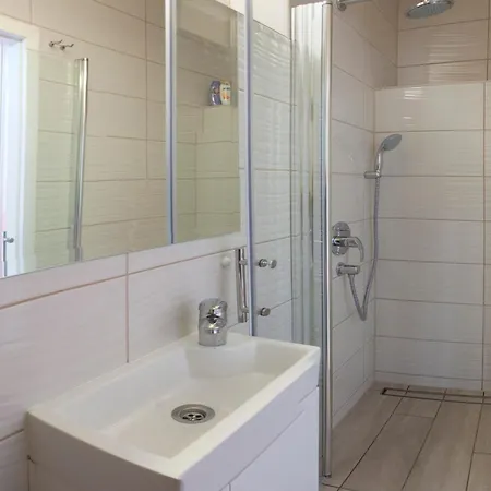 Apartments&rooms Tudor Split